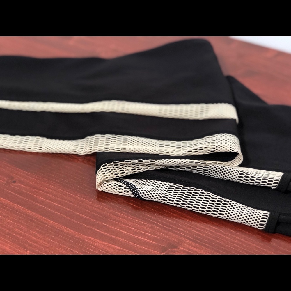 NWOT Leggings with crochet knit detail